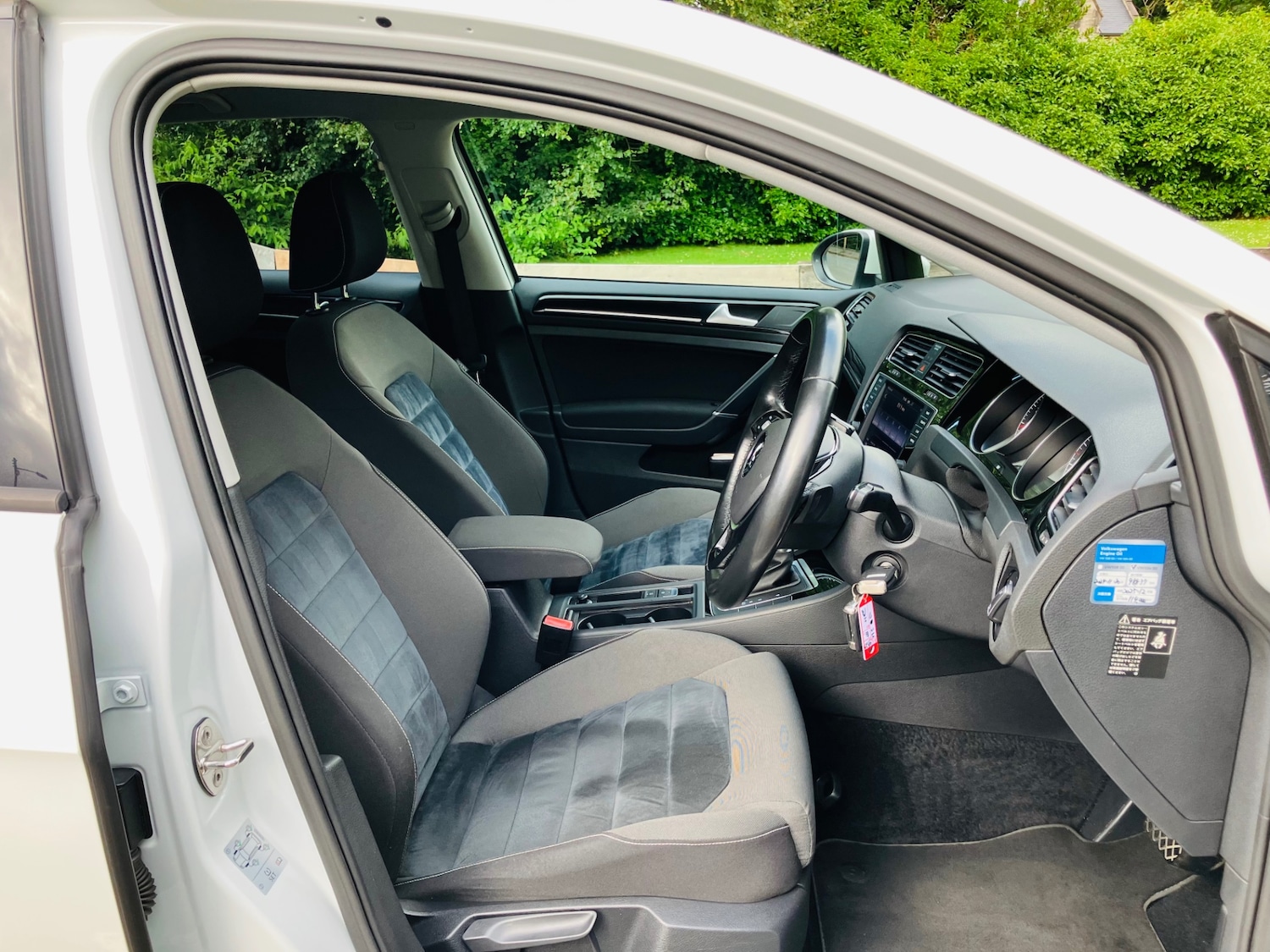 Used Volkswagen Golf 2013 for sale - 76720105: Photo 9