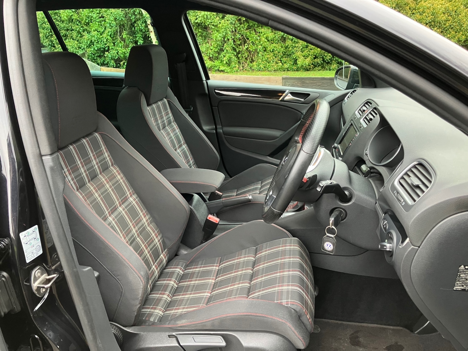 Used Volkswagen Golf 2010 for sale - 76818051: Photo 7