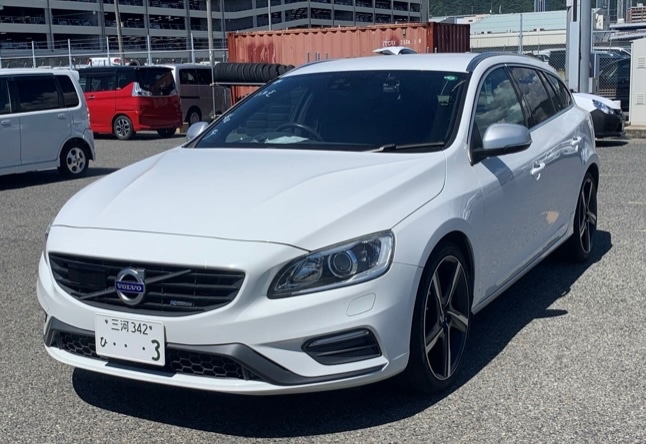 Used Volvo V60 2025 for sale - 76734304: Photo 1