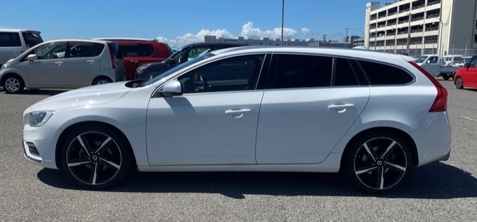 Used Volvo V60 2025 for sale - 76734304: Photo 2