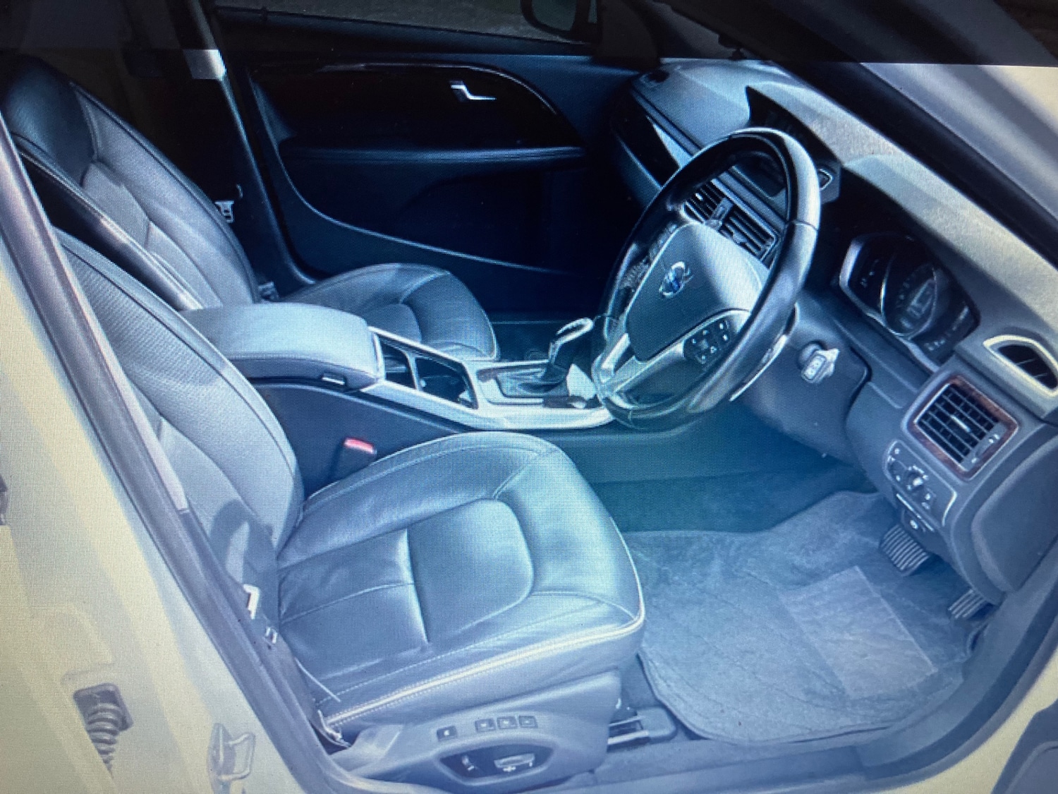 Used Volvo V70 2015 for sale - 77792956: Photo 5