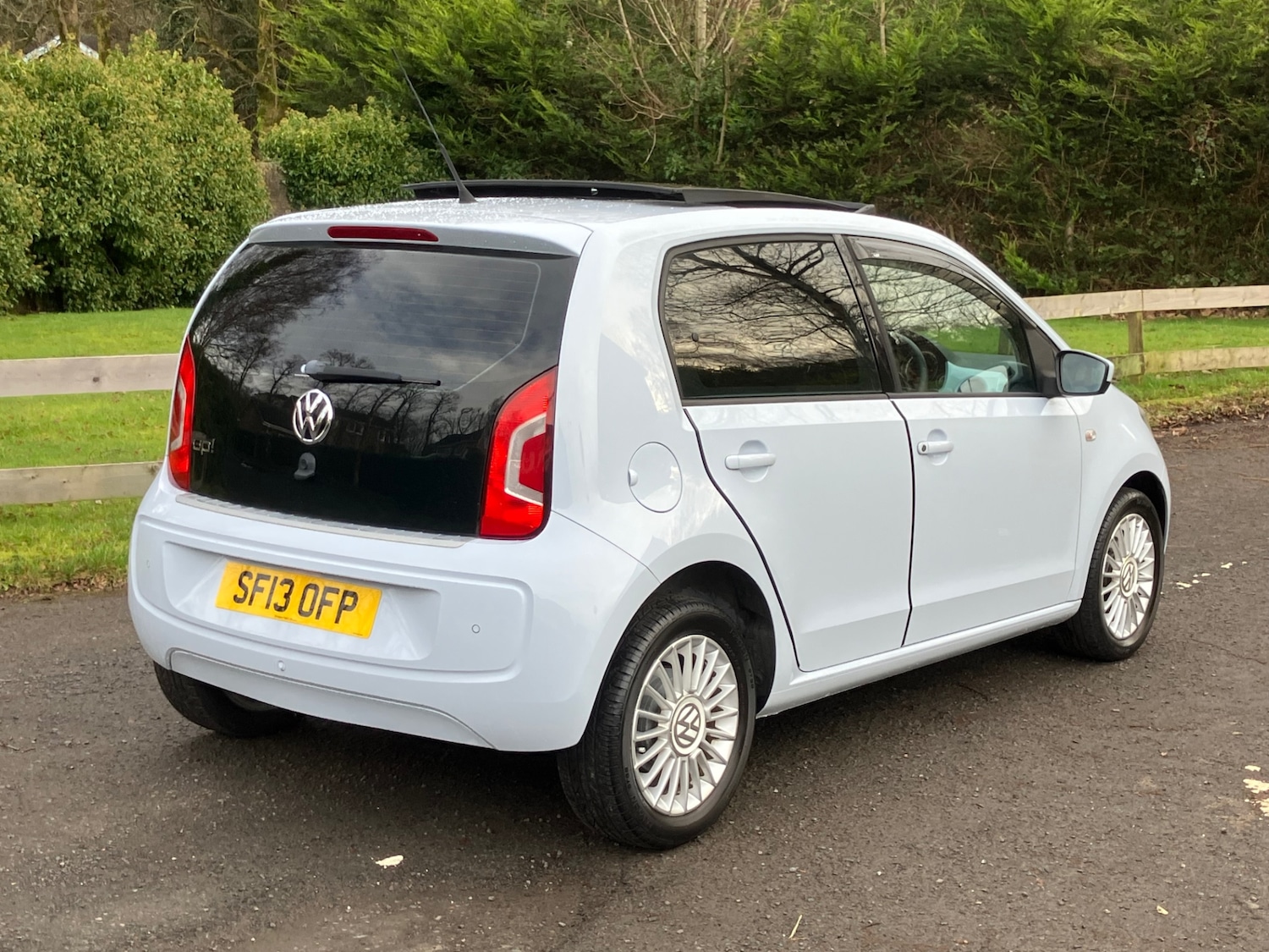 Used Volkswagen up! 2025 for sale - 77234014: Photo 3