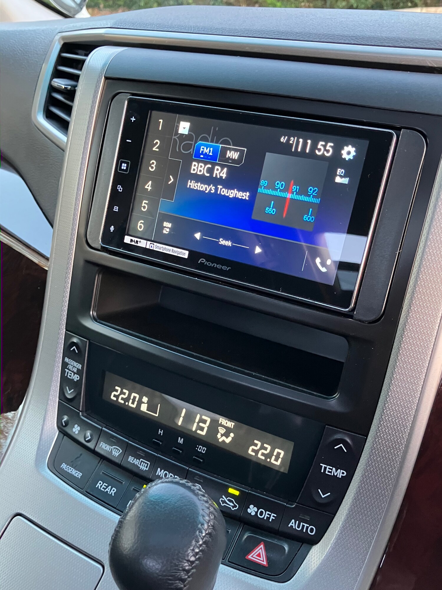 Used Toyota Vellfire 2014 for sale - 76786960: Photo 12