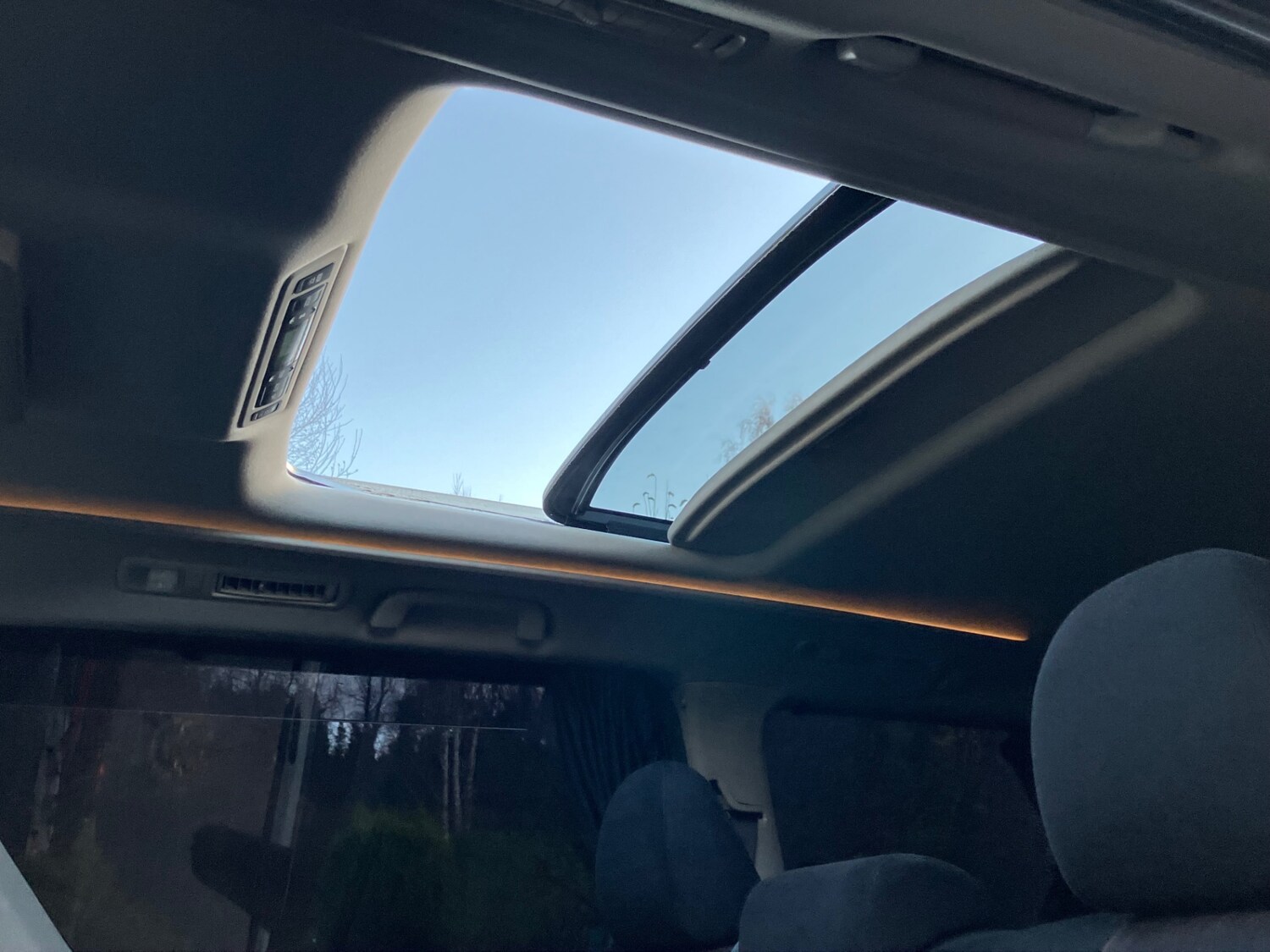 Used Toyota Vellfire 2014 for sale - 76786960: Photo 13