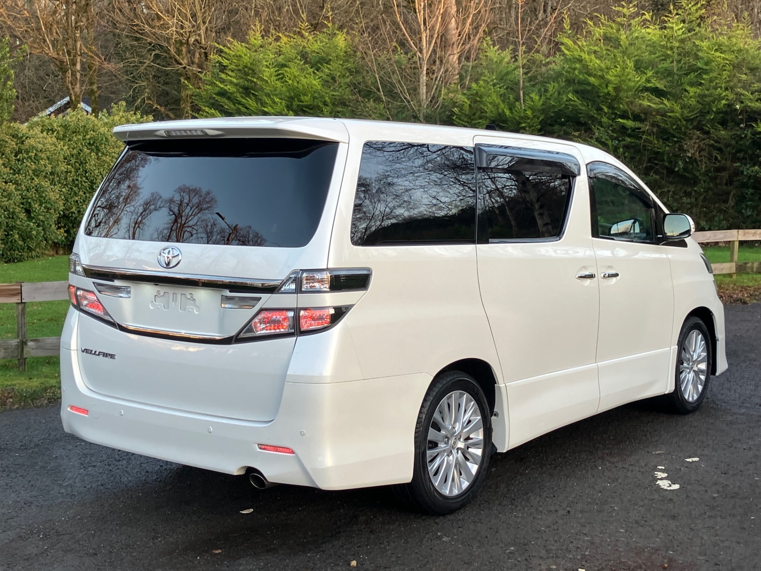Used Toyota Vellfire 2014 for sale - 76786960: Photo 3