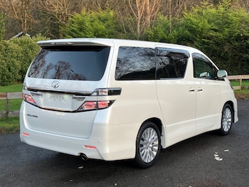 Used Toyota Vellfire 2014 for sale - 76786960: Photo