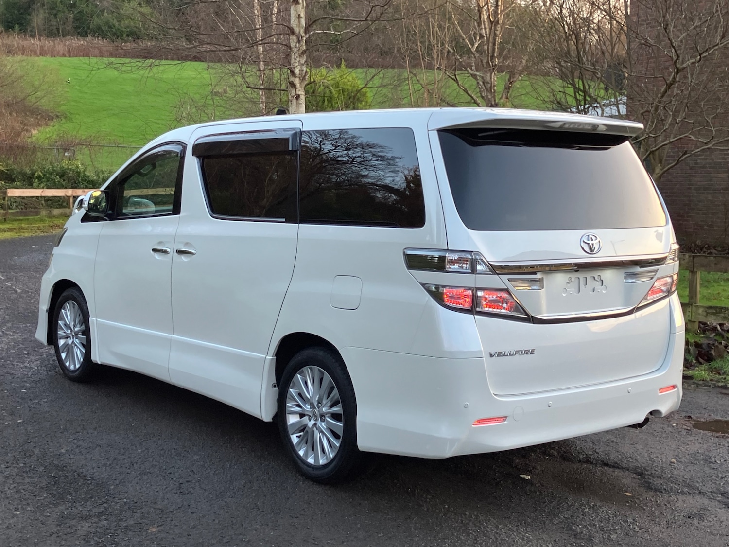 Used Toyota Vellfire 2014 for sale - 76786960: Photo 4