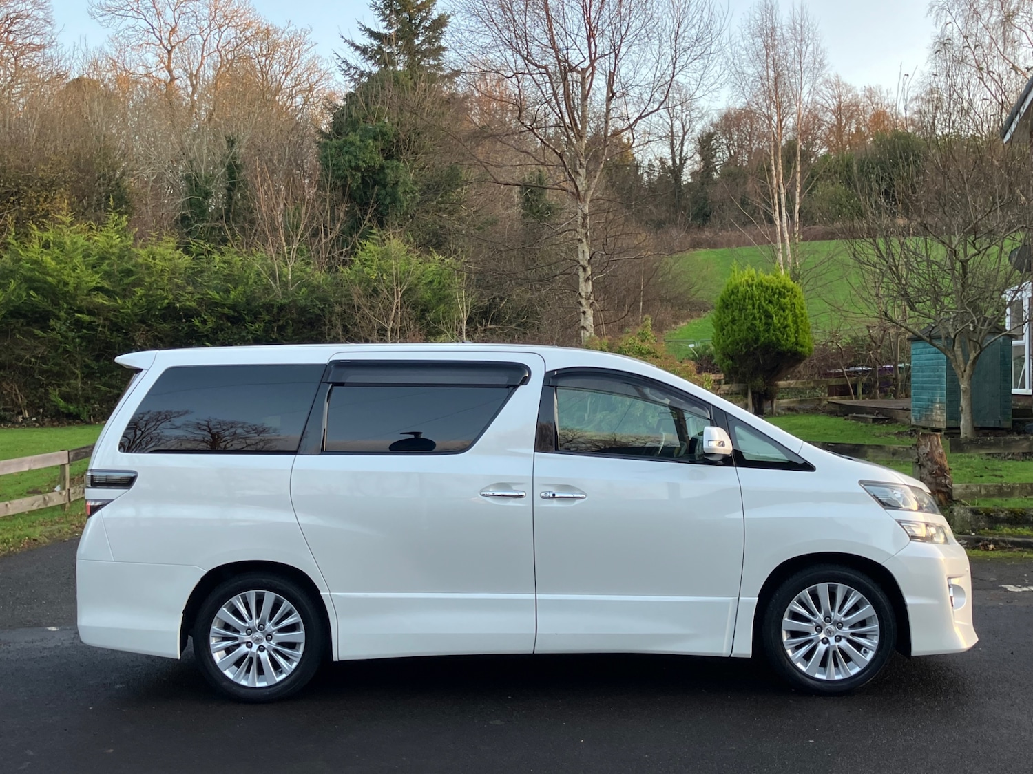 Used Toyota Vellfire 2014 for sale - 76786960: Photo 5