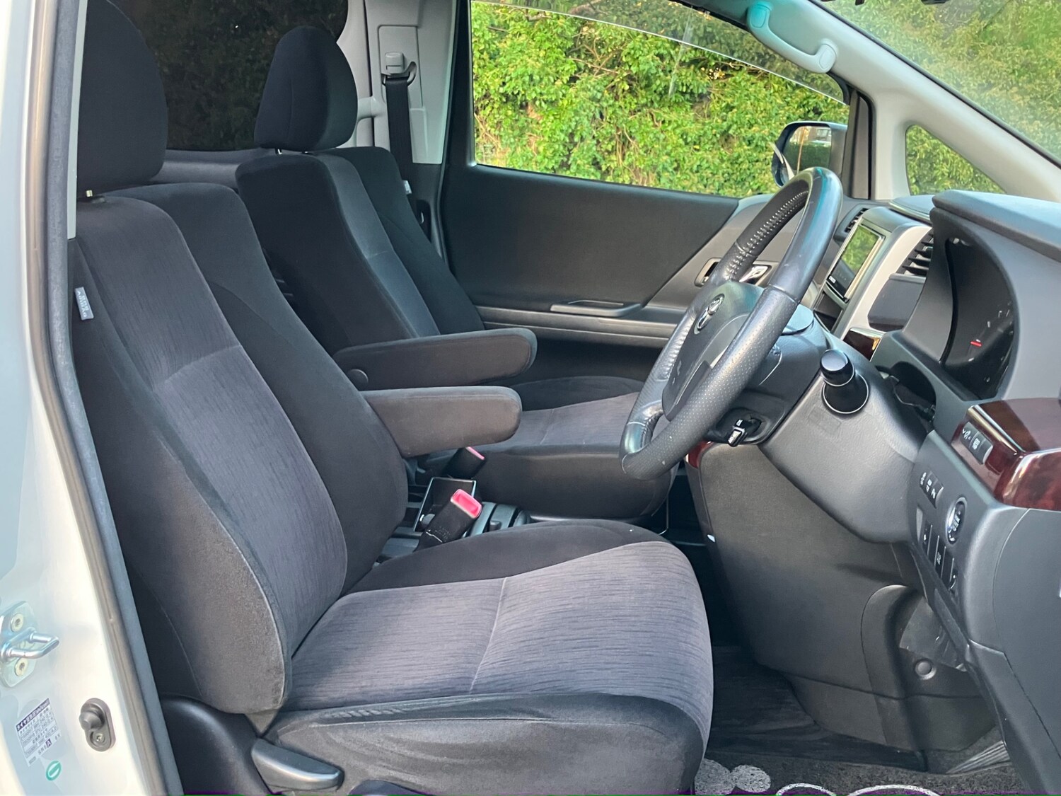 Used Toyota Vellfire 2014 for sale - 76786960: Photo 8