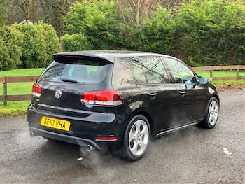 Used Volkswagen Golf 2010 for sale - 77019030: Photo