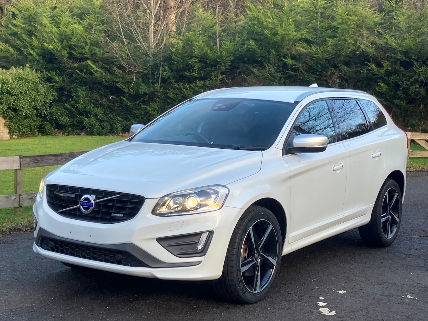Used Volvo XC60 for sale - 77406187: Photo 2