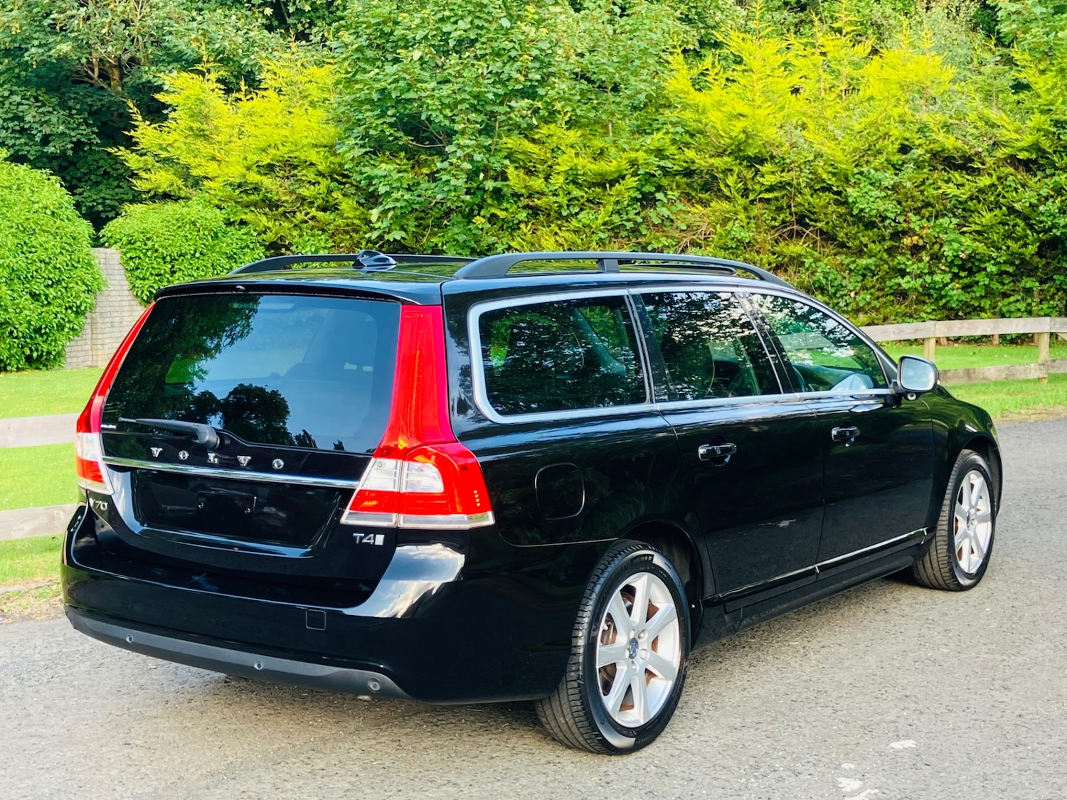 Used Volvo V70 2025 for sale - 76719630: Photo 3