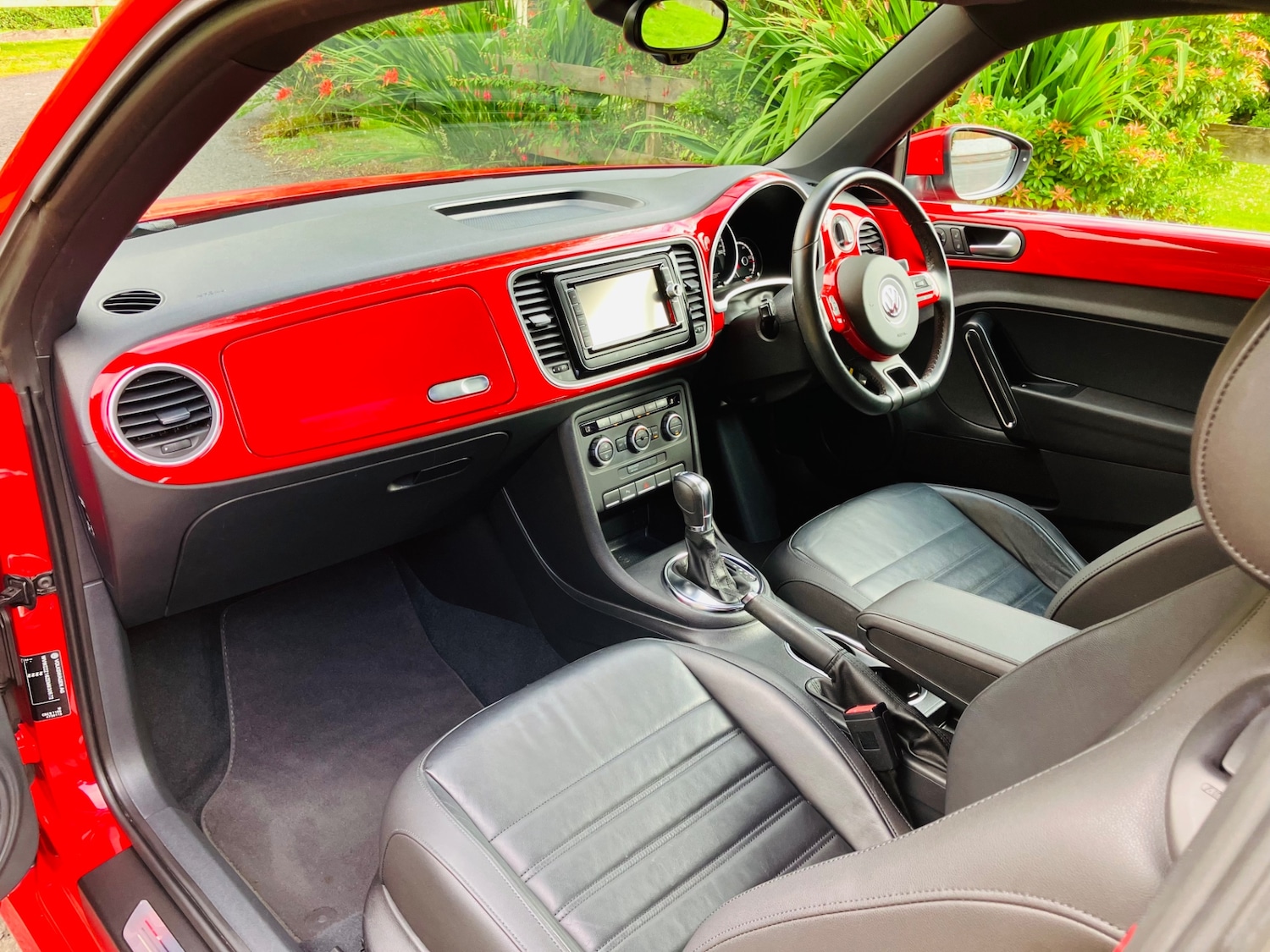 Used Volkswagen Beetle 2025 for sale - 76709659: Photo 11