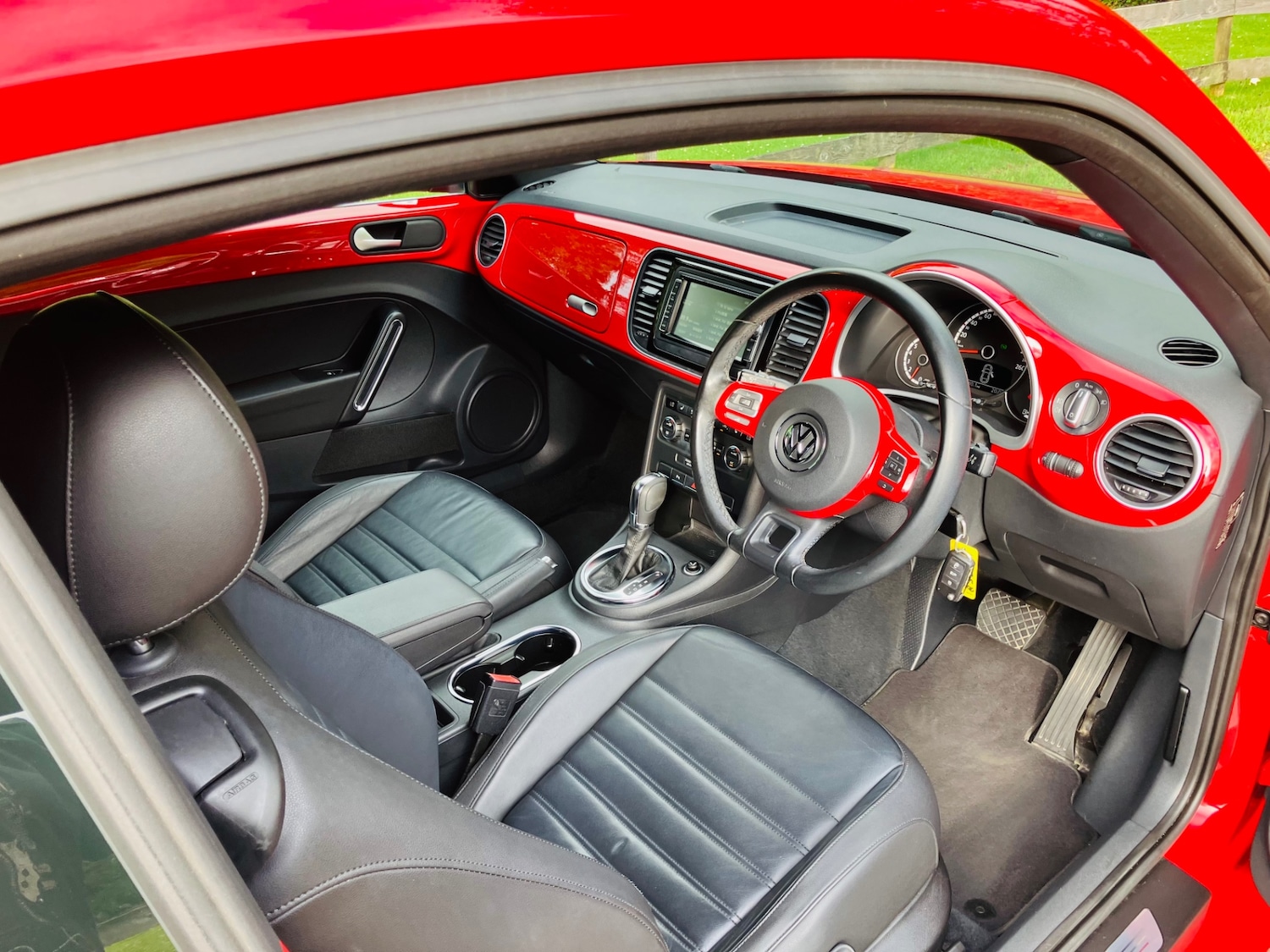 Used Volkswagen Beetle 2025 for sale - 76709659: Photo 9