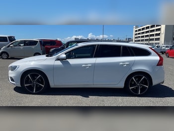 Used Volvo V60 2015 for sale - 76853386: Photo