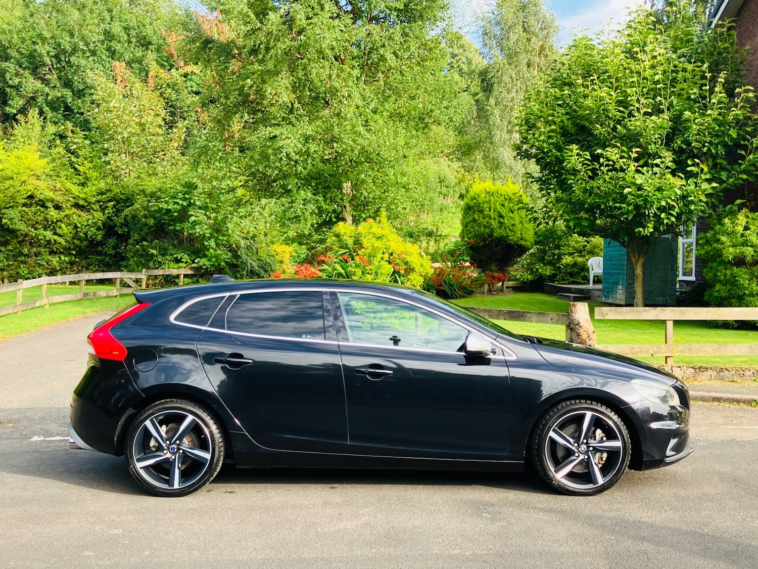 Used Volvo V40 2025 for sale - 76719770: Photo 5