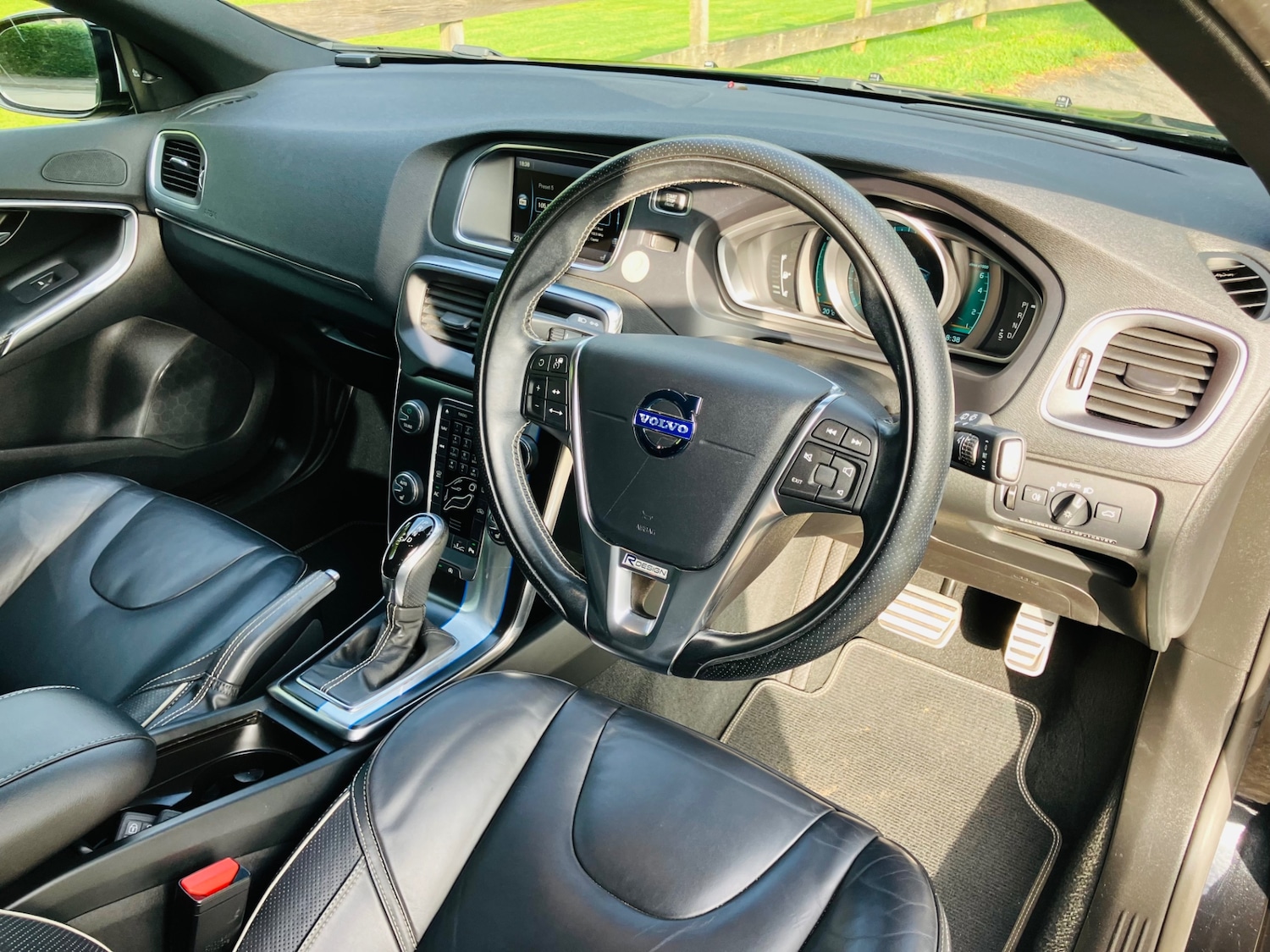 Used Volvo V40 2025 for sale - 76719770: Photo 7