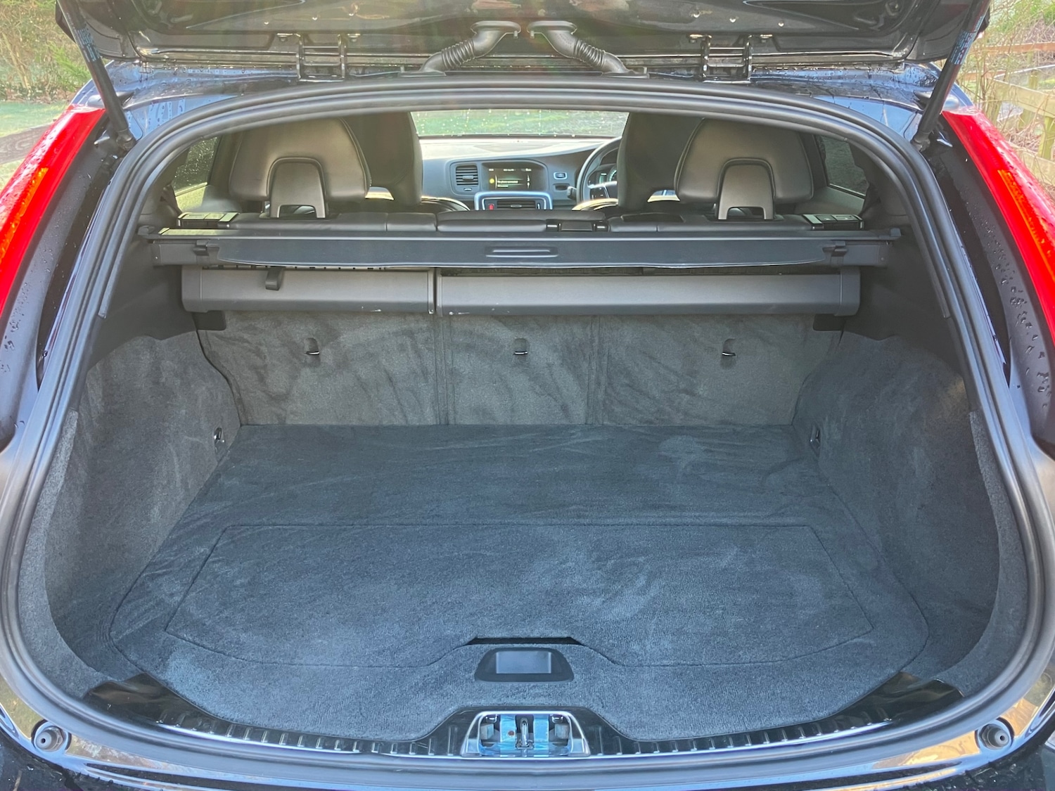 Used Volvo V60 2015 for sale - 77787249: Photo 12