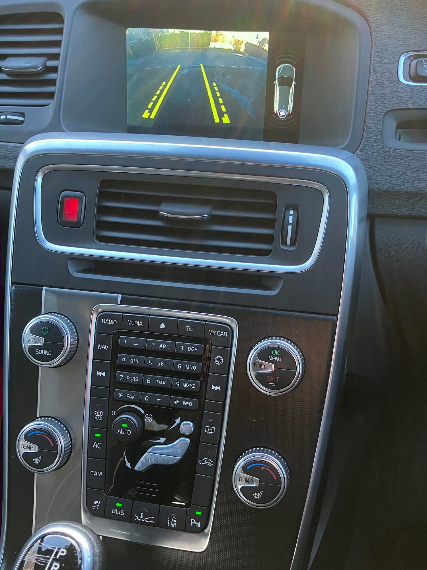 Used Volvo V60 2015 for sale - 77787249: Photo 7