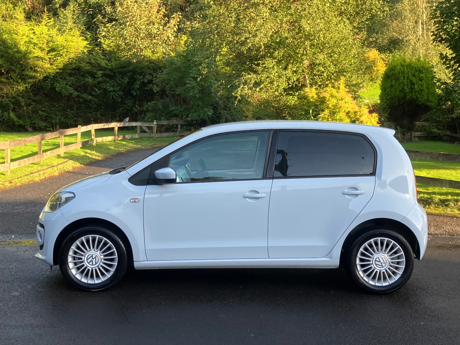 Used Volkswagen up! 2013 for sale - 76720368: Photo 5