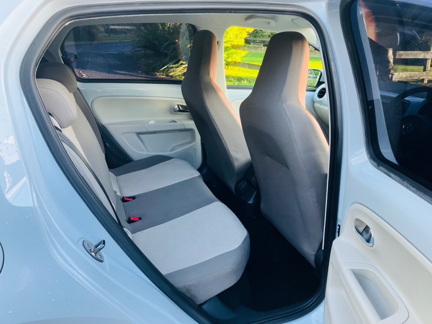 Used Volkswagen up! 2013 for sale - 76720368: Photo 9