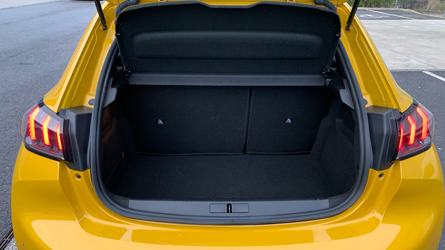 Used Peugeot 208 2023 for sale - 76787619: Photo 20