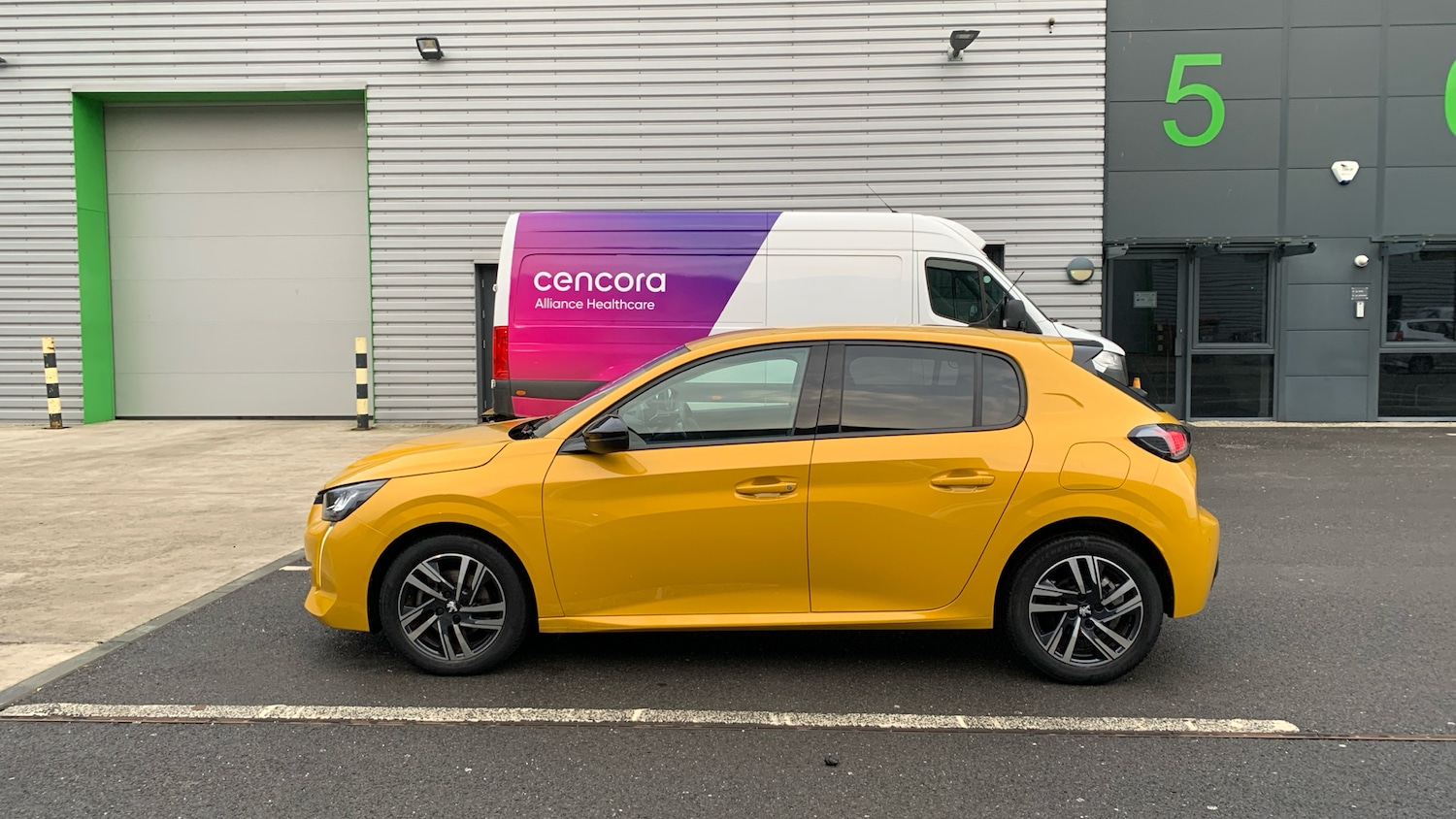 Used Peugeot 208 2023 for sale - 76787619: Photo 7