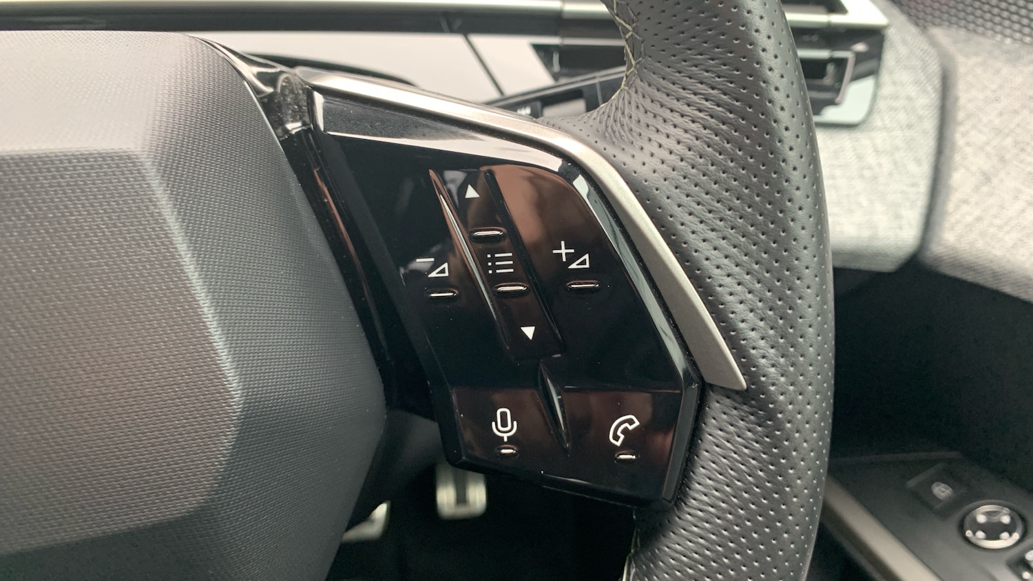 Used Peugeot 3008 2025 for sale - 77638037: Photo 24