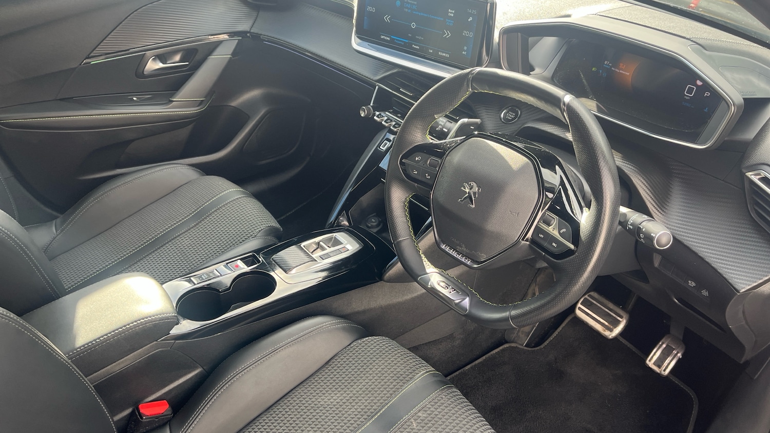 Used Peugeot 208 2023 for sale - 77372345: Photo 11