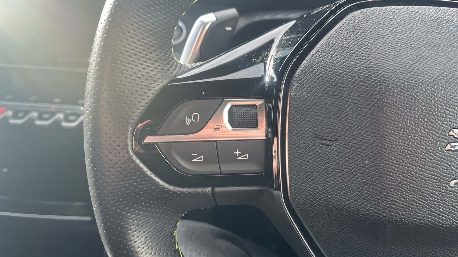 Used Peugeot 208 2023 for sale - 77372345: Photo 23