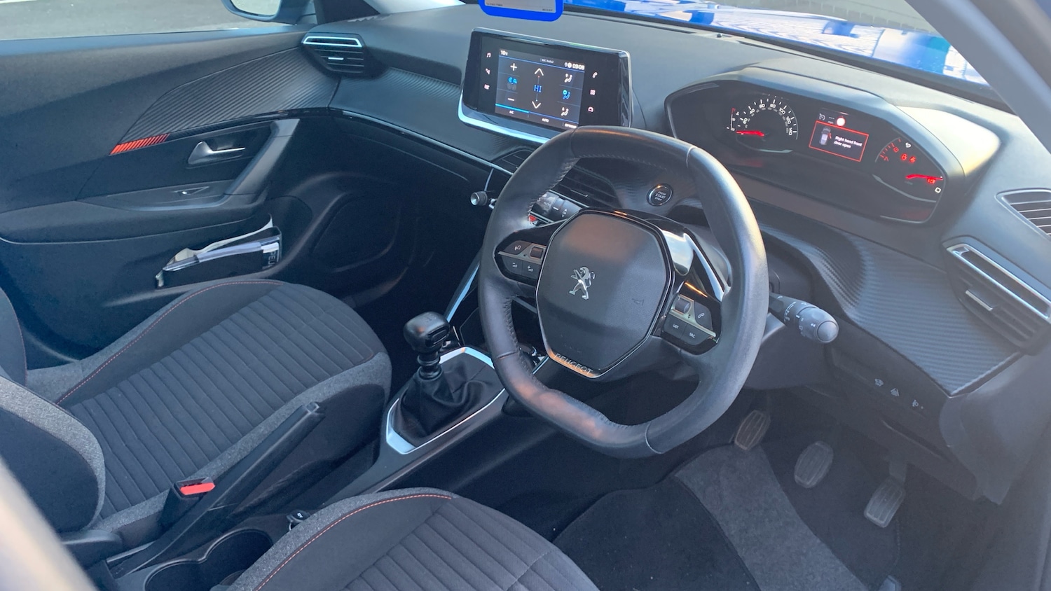 Used Peugeot 2008 2022 for sale - 76672217: Photo 11