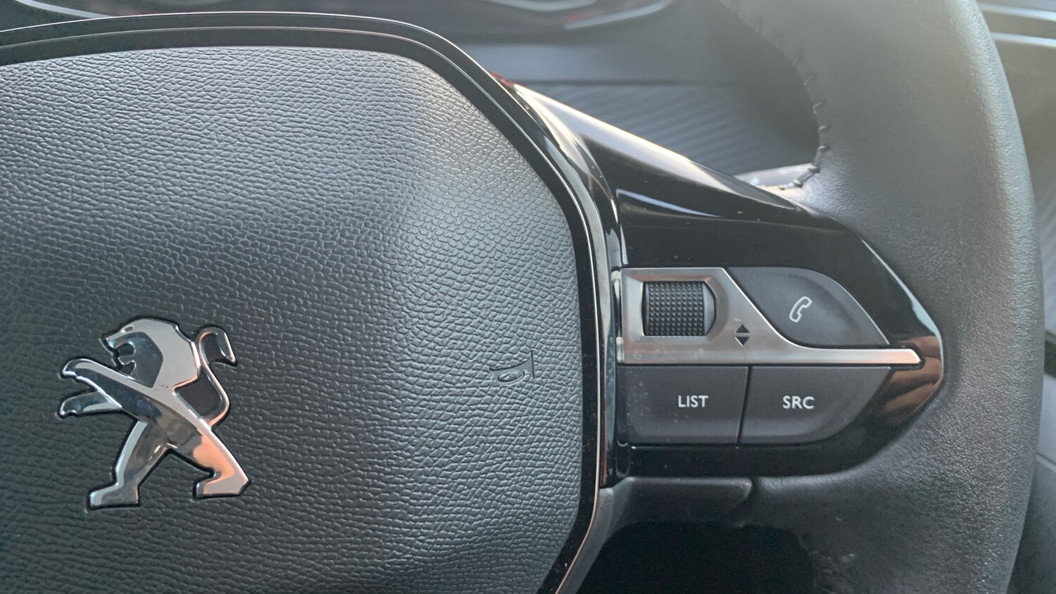 Used Peugeot 2008 2022 for sale - 76672217: Photo 24