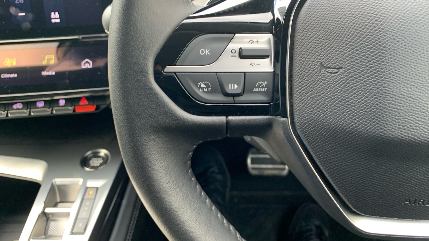 Used Peugeot 308 SW 2024 for sale - 76744047: Photo 24