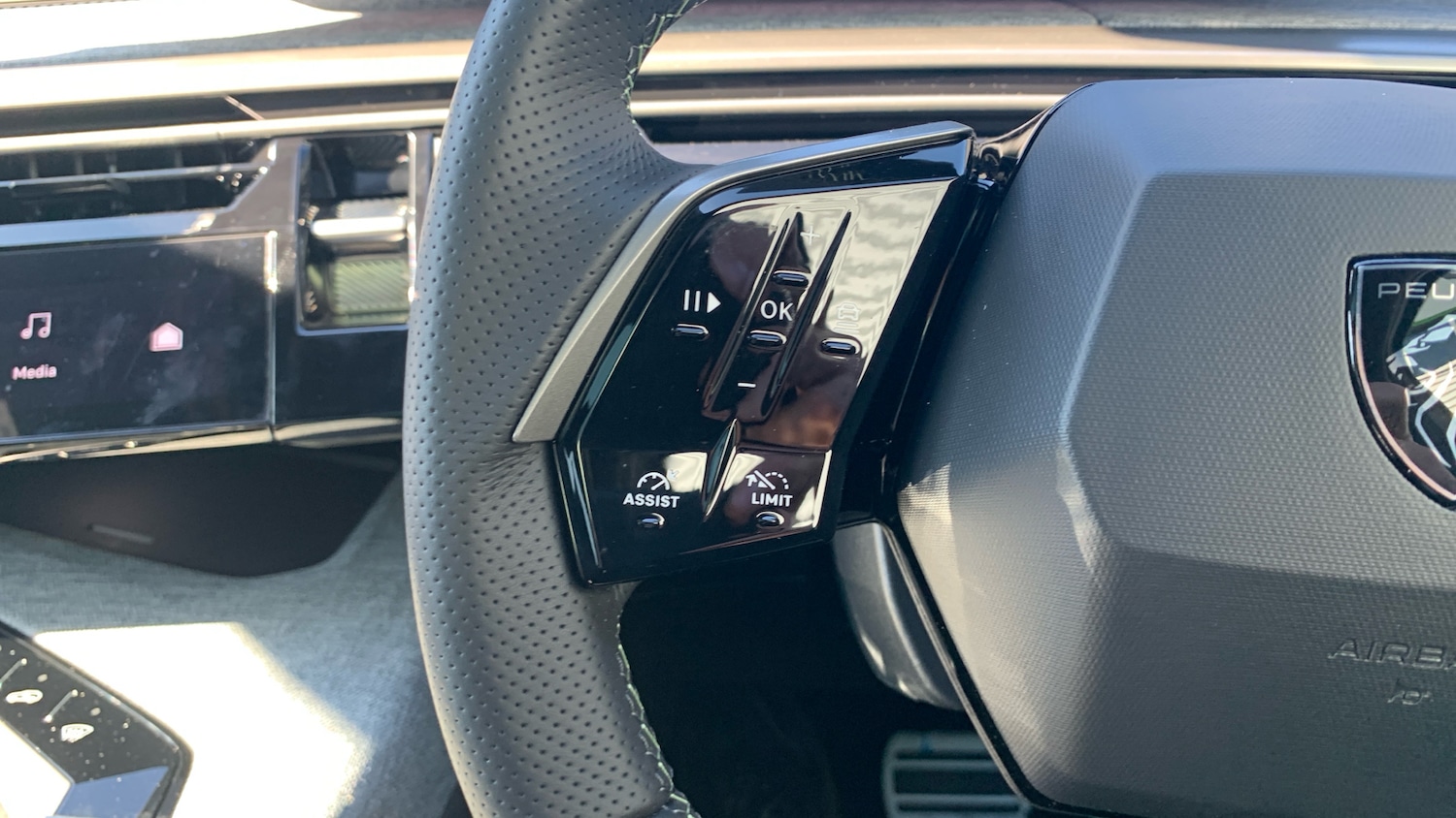 Used Peugeot 5008 2025 for sale - 77971212: Photo 23