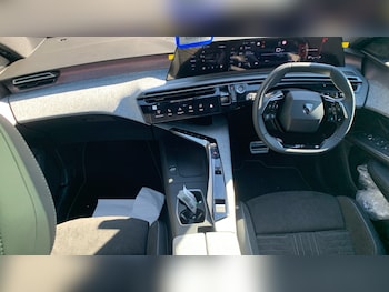 Used Peugeot 5008 2025 for sale - 77971212: Photo