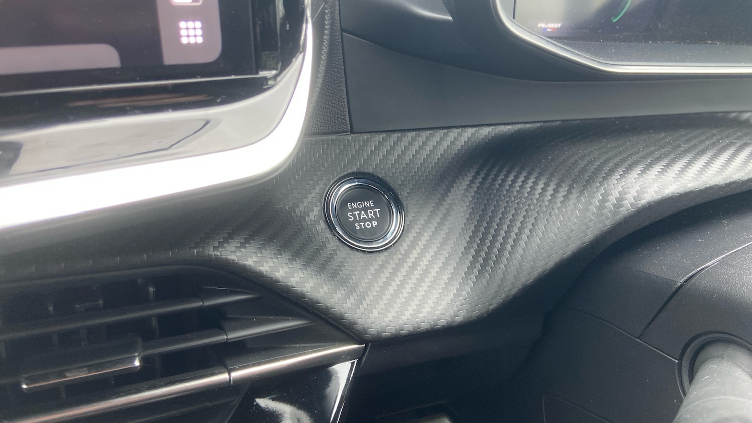 Used Peugeot 2008 2024 for sale - 77412793: Photo 40