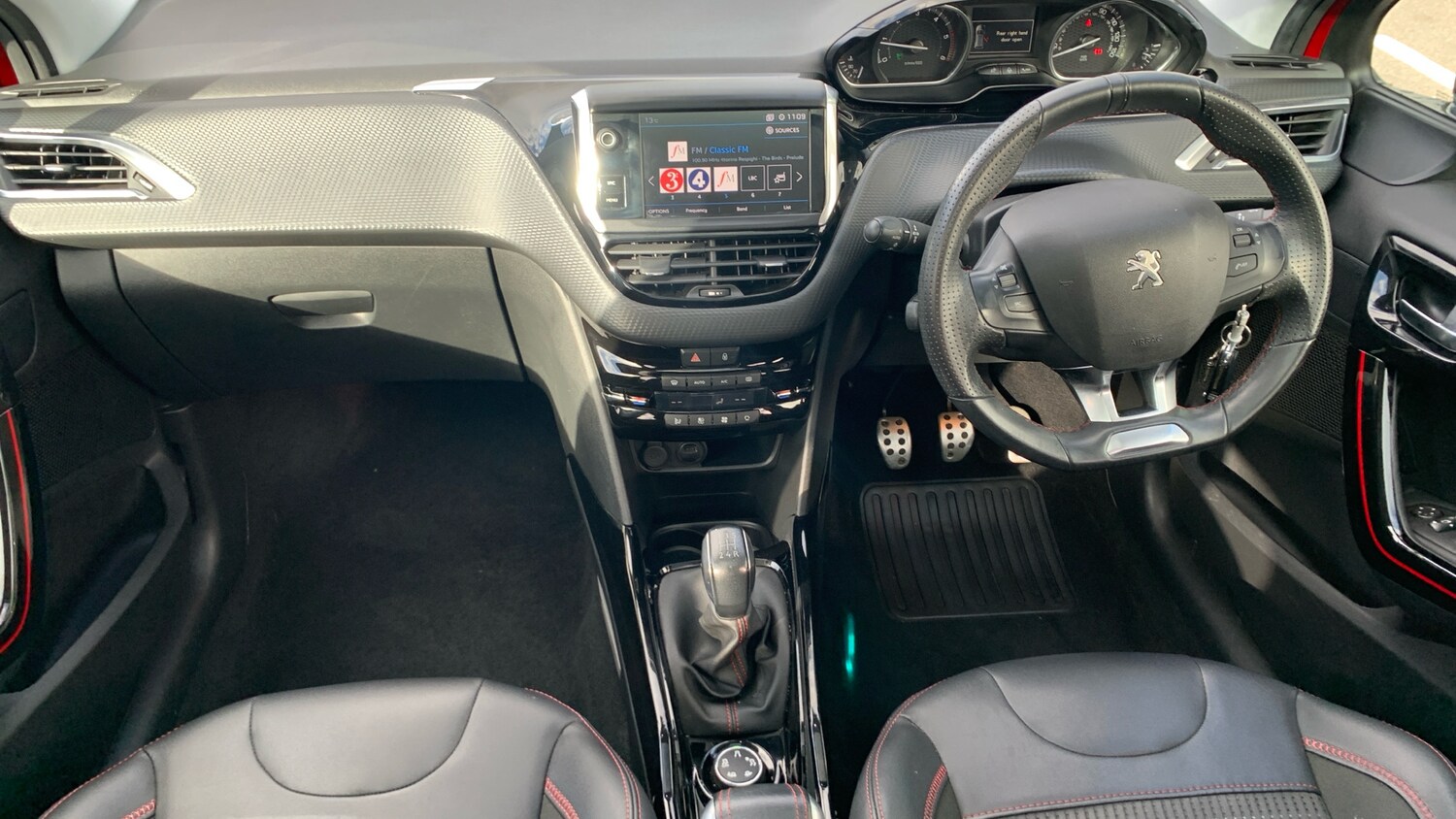 Used Peugeot 2008 2019 for sale - 76248405: Photo 4