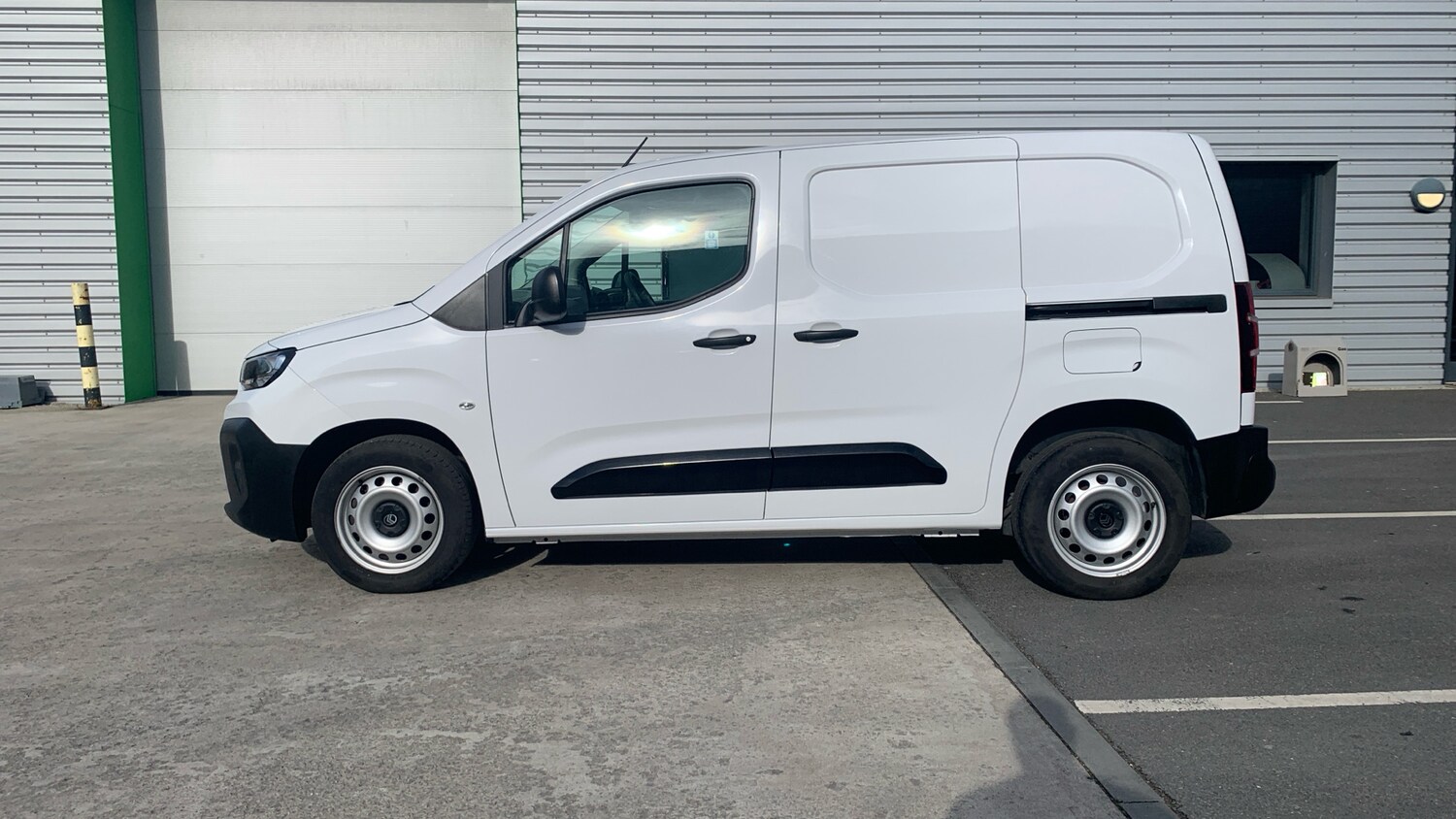 Used Citroen Berlingo 2024 for sale - 77840629: Photo 6