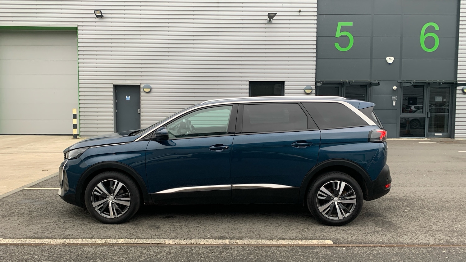 Used Peugeot 5008 2020 for sale - 76927424: Photo 6