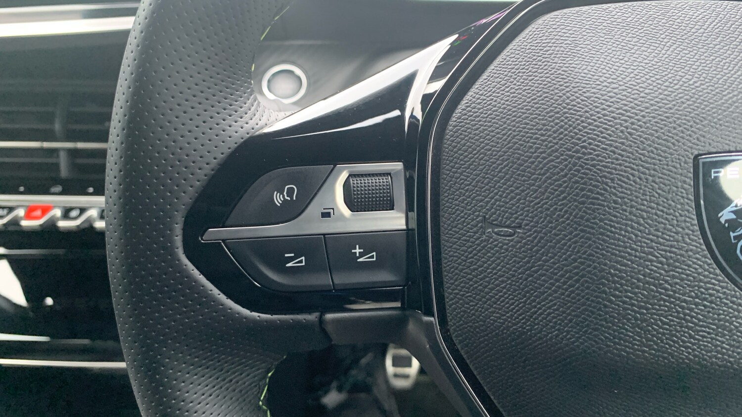 Used Peugeot 208 2024 for sale - 77121202: Photo 23