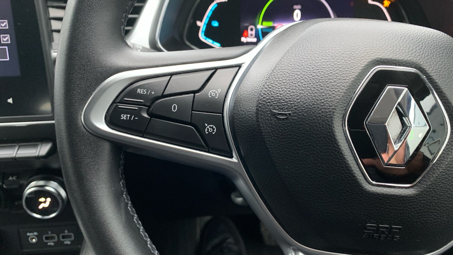 Used Renault Captur 2022 for sale - 76593349: Photo 24