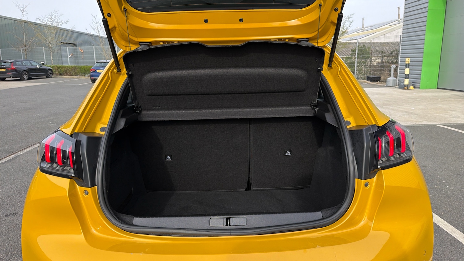 Used Peugeot 208 2023 for sale - 78058998: Photo 19