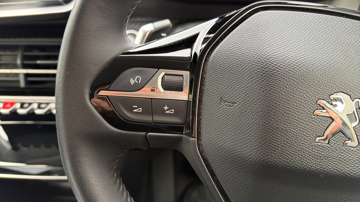 Used Peugeot 208 2023 for sale - 78058998: Photo 23