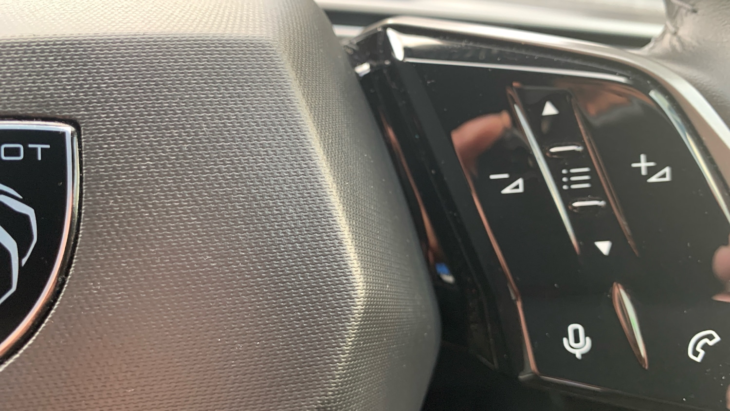 Used Peugeot 5008 2024 for sale - 76744064: Photo 24