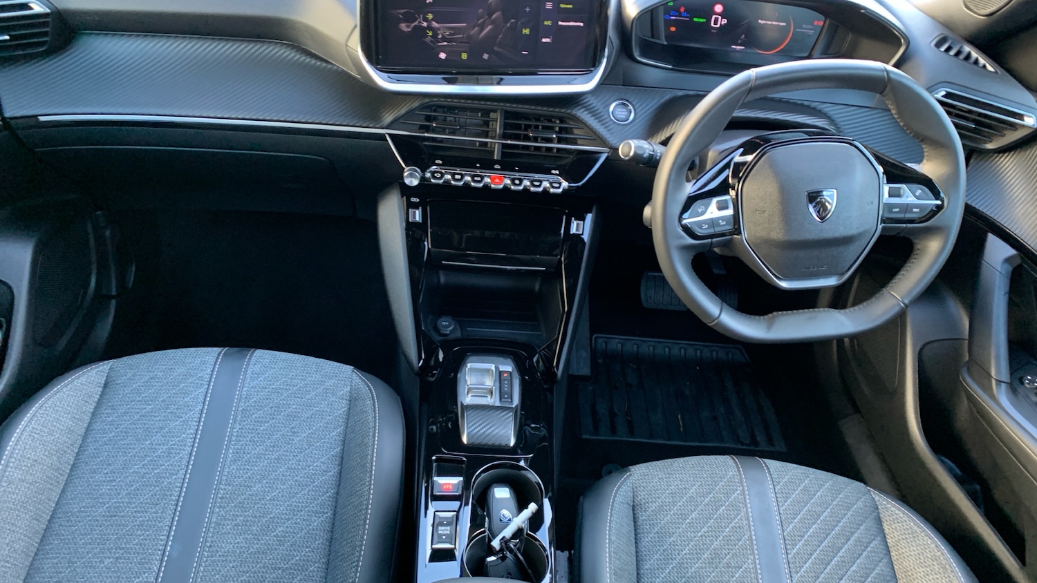 Used Peugeot 2008 2024 for sale - 76729990: Photo 4