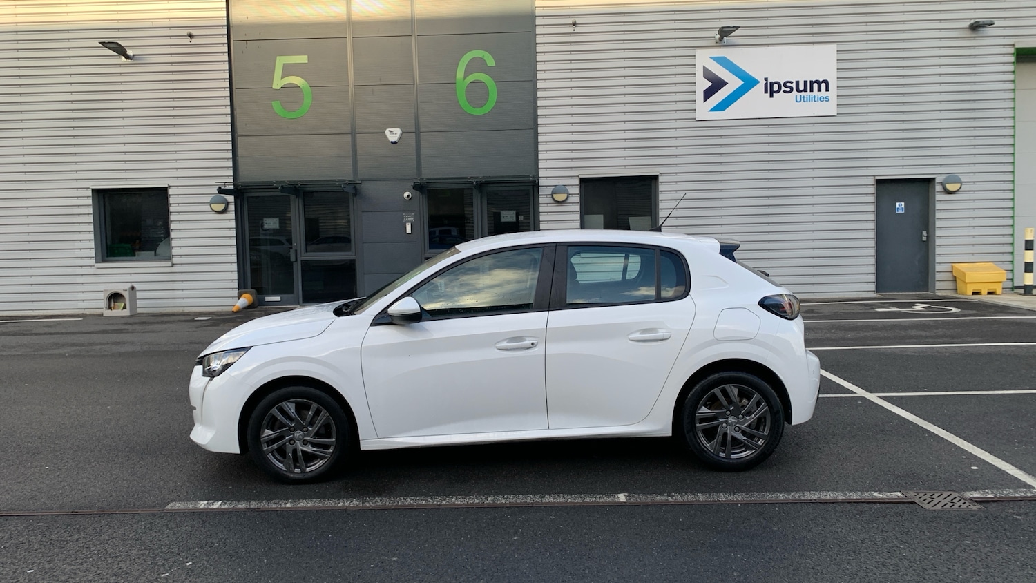 Used Peugeot 208 2021 for sale - 76667840: Photo 7