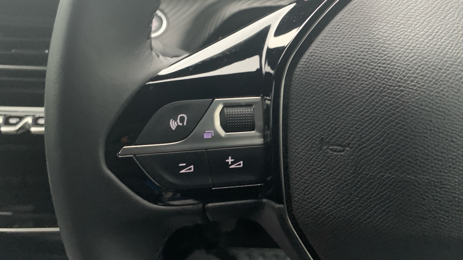 Used Peugeot 2008 2024 for sale - 77441903: Photo 23