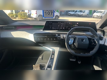 Used Peugeot 5008 2025 for sale - 77898872: Photo