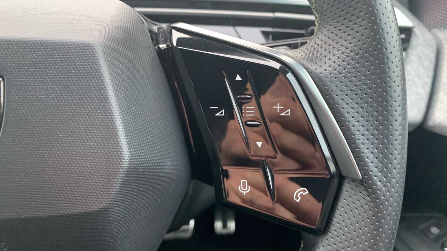 Used Peugeot 3008 2025 for sale - 77121190: Photo 24