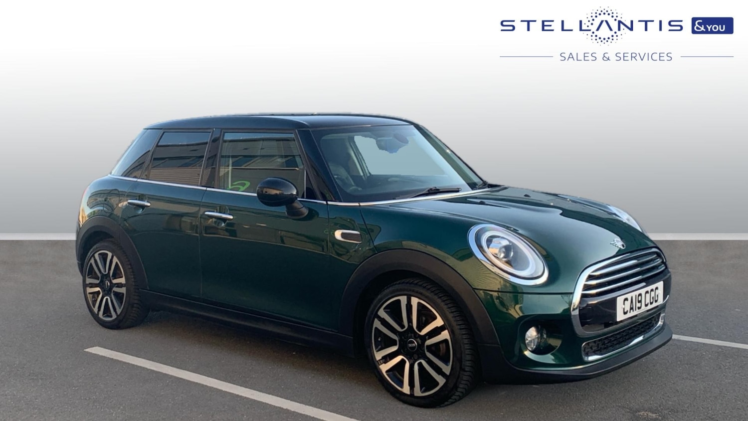 Used MINI Hatch 2019 for sale - 76003062: Photo 1